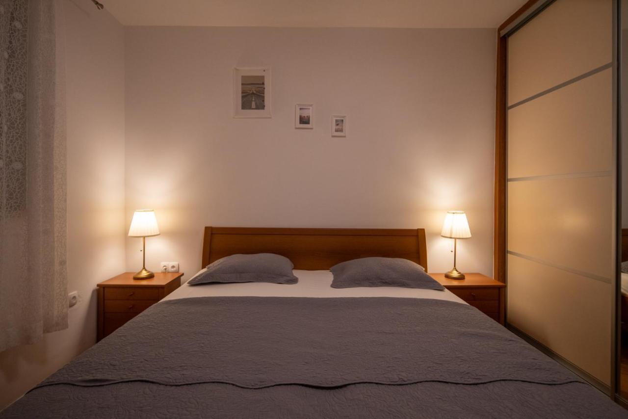 Apartmani Mara Pakoštane Exterior foto