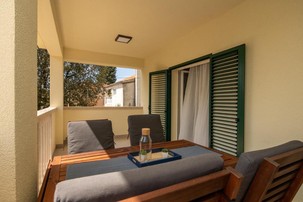 Apartmani Mara Pakoštane Exterior foto