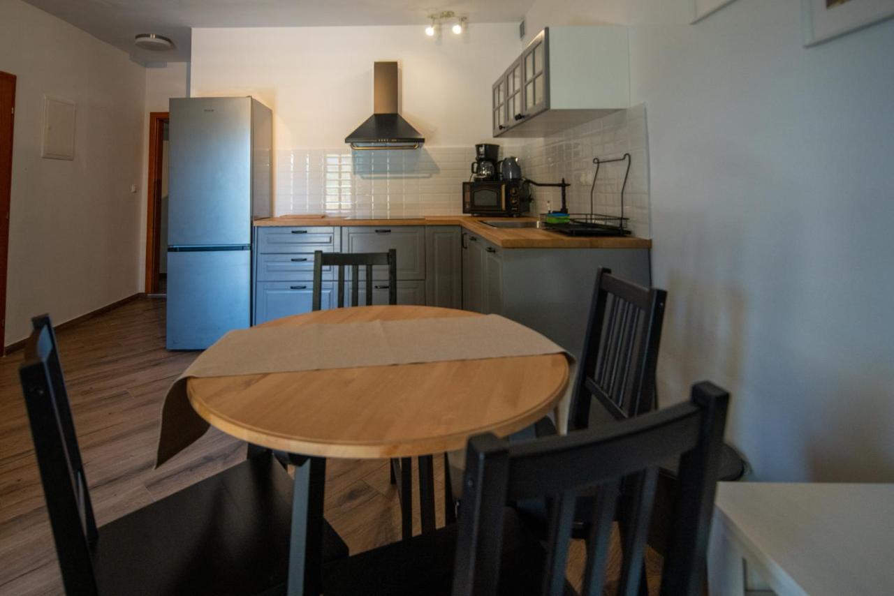 Apartmani Mara Pakoštane Exterior foto