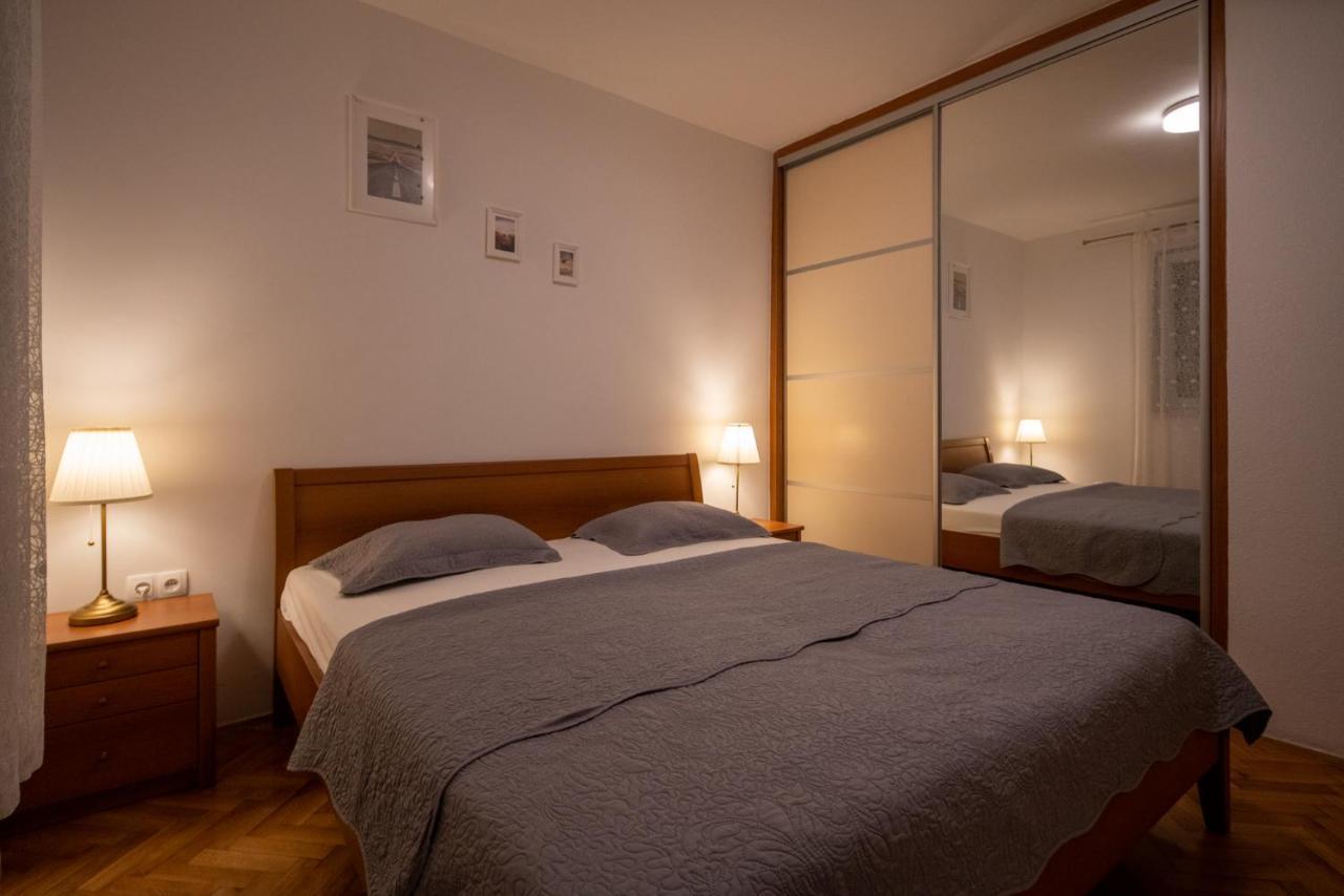 Apartmani Mara Pakoštane Exterior foto