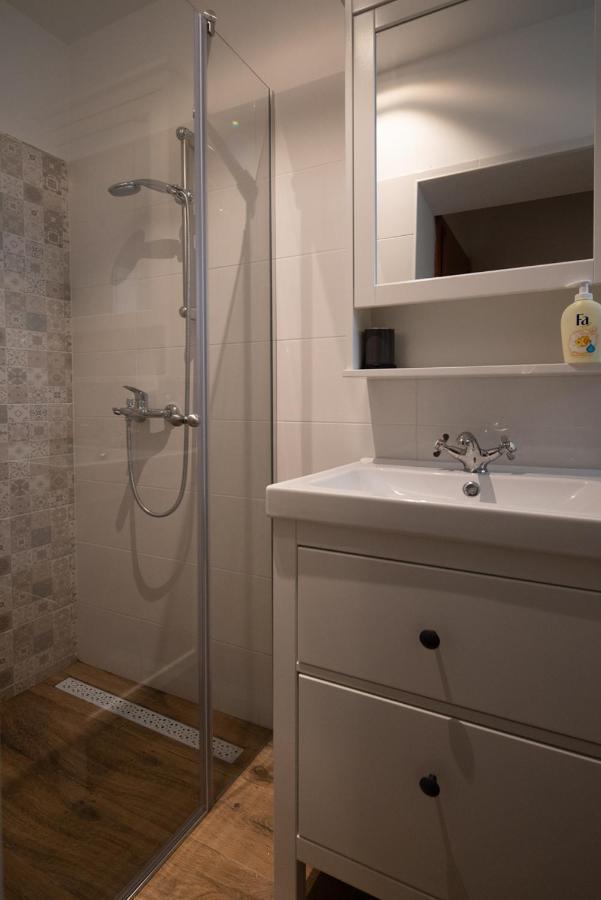 Apartmani Mara Pakoštane Exterior foto